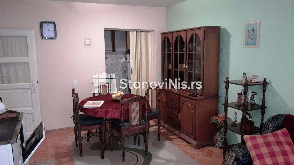 Glavna slika -Trosoban stan u kući sa lokalom, Trošarina ID#3111