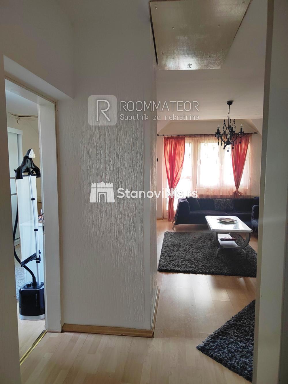 Slika 1 - Tripleks u blizini Delta Planeta, 200m2 ID#3517