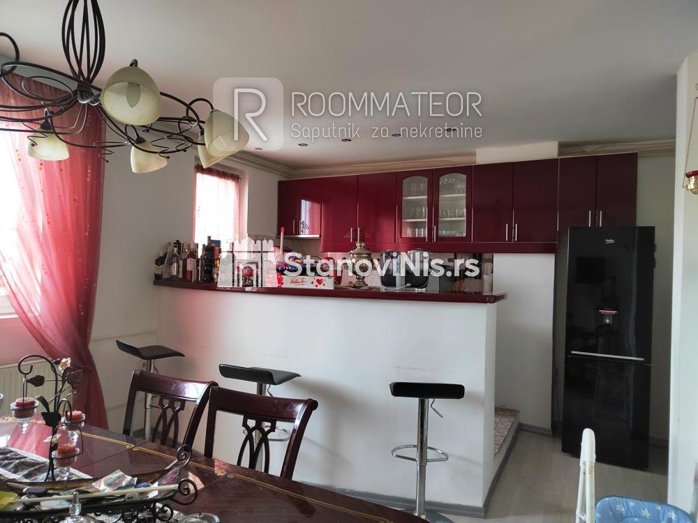 Slika 2 - Tripleks u blizini Delta Planeta, 200m2 ID#3517