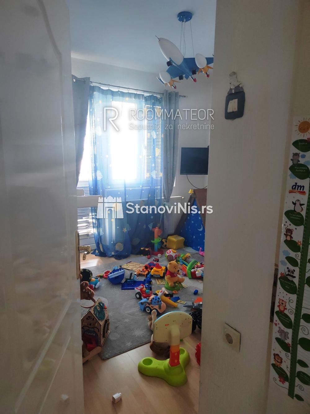 Slika 8 - Tripleks u blizini Delta Planeta, 200m2 ID#3517