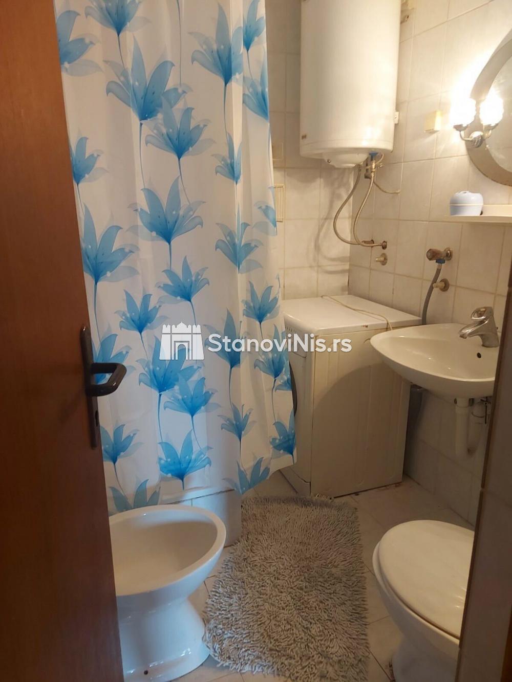 Slika 4 - Prodaja dvoiposobnog stana, Branka Krsmanovića 19 Niš, terasa, lift