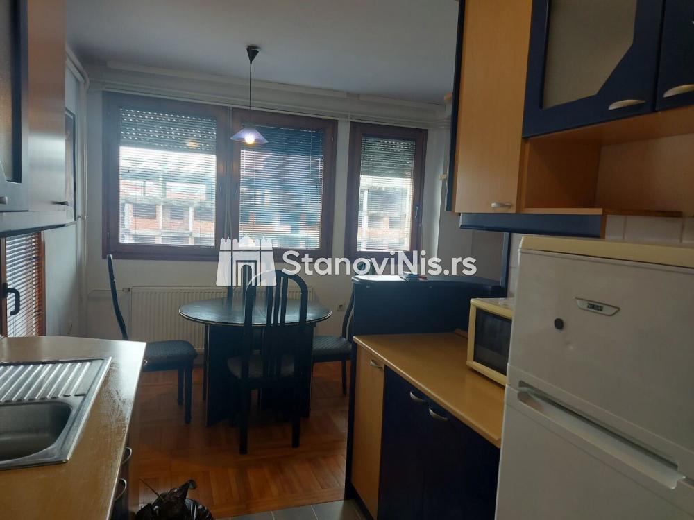 Slika 3 - Prodaja dvoiposobnog stana, Branka Krsmanovića 19 Niš, terasa, lift