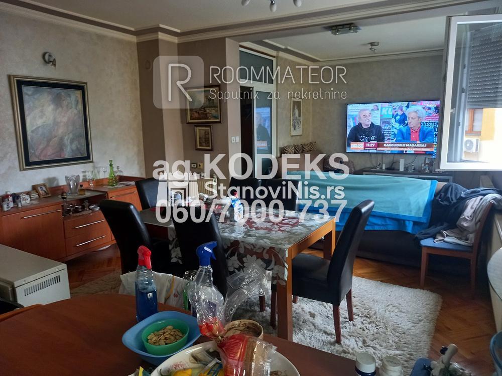 Slika 2 - Prodaja trosobnog stana, parking