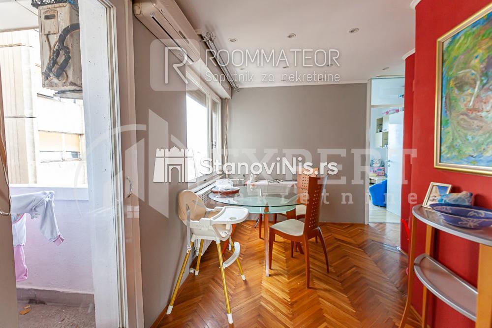 Slika 9 - Stan u zgradi, uknjižen, centralno grejanje, oglas ID p-09992