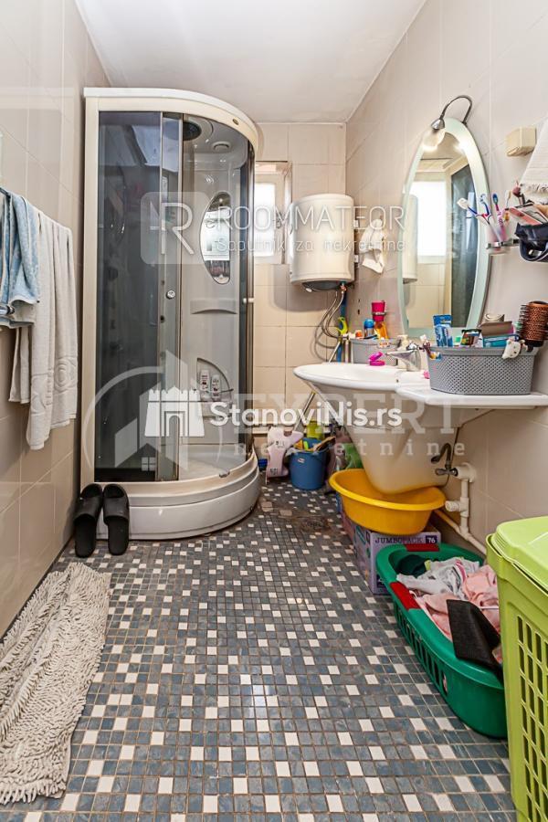 Slika 3 - Stan u zgradi, uknjižen, centralno grejanje, oglas ID p-09992