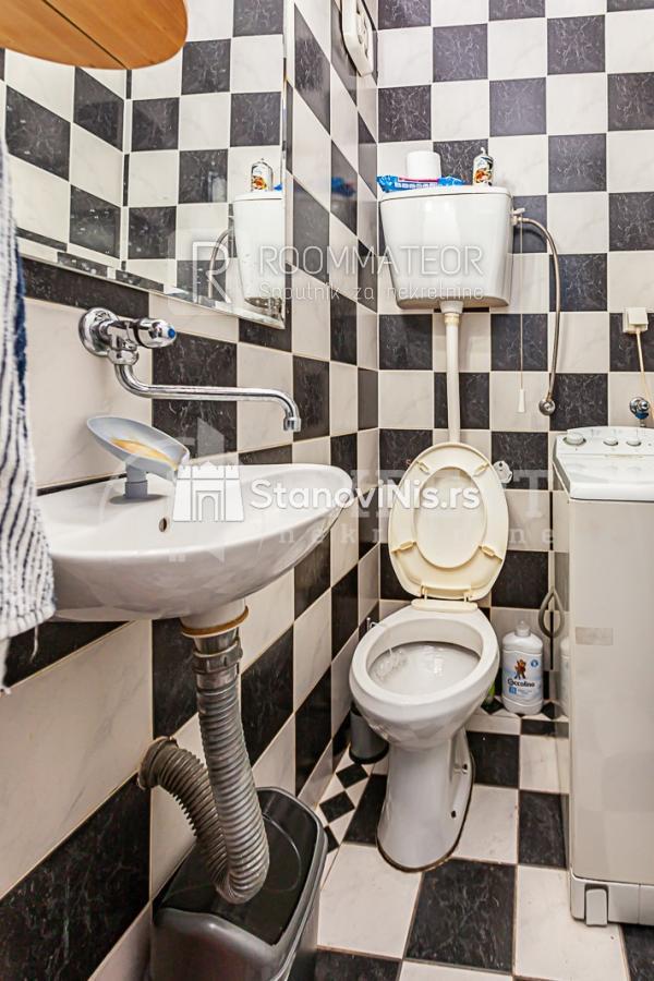 Slika 1 - Stan u zgradi, uknjižen, centralno grejanje, oglas ID p-09992