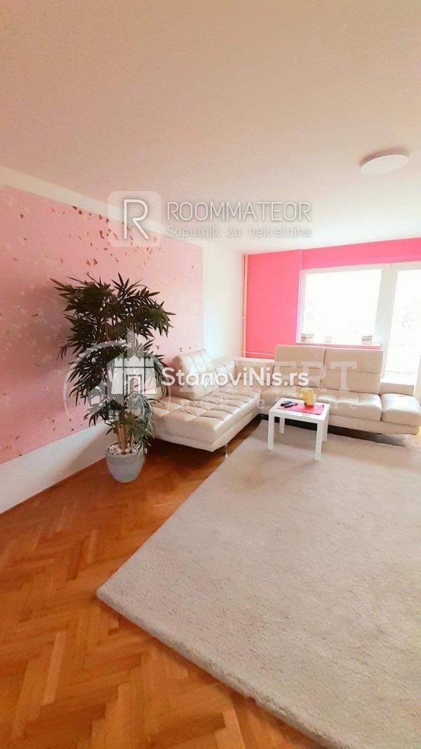 Slika 6 - Stan u zgradi, uknjižen, centralno grejanje, oglas ID p-09148