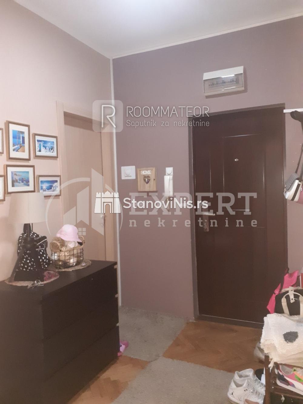 Slika 7 - Stan u zgradi, uknjižen, centralno grejanje, oglas ID p-08921