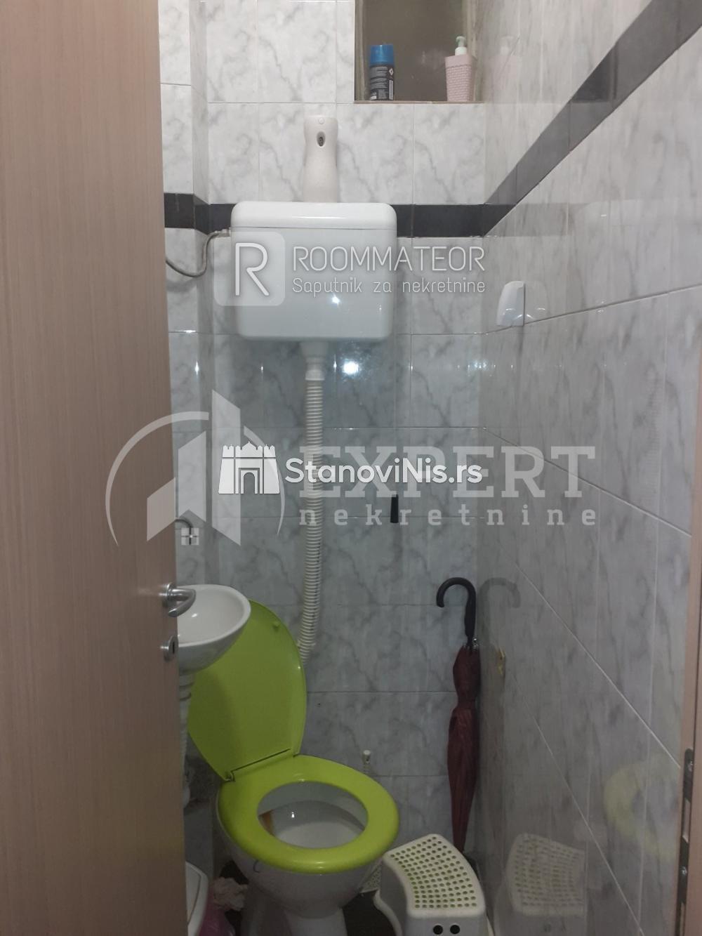 Slika 11 - Stan u zgradi, uknjižen, centralno grejanje, oglas ID p-08921