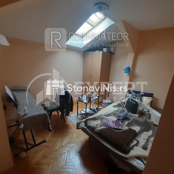 Slika 7 - Stan u zgradi, uknjižen, centralno grejanje, oglas ID p-08892