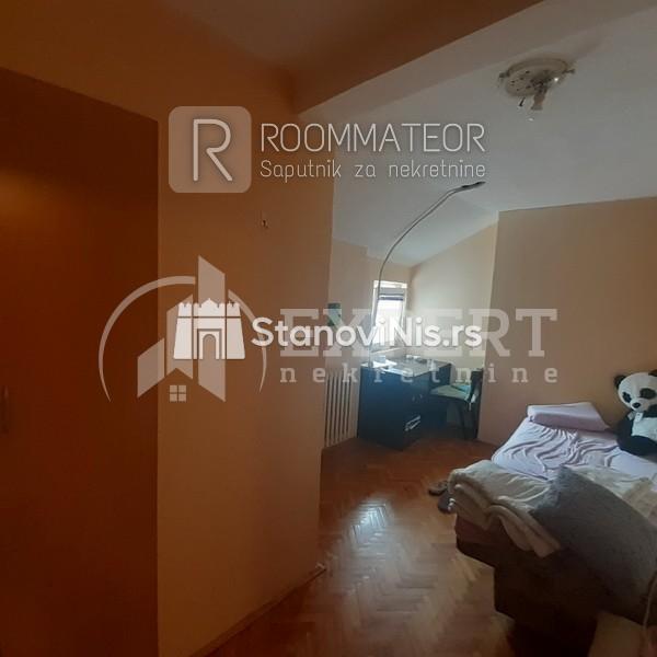 Slika 8 - Stan u zgradi, uknjižen, centralno grejanje, oglas ID p-08892