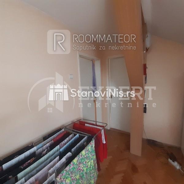 Slika 4 - Stan u zgradi, uknjižen, centralno grejanje, oglas ID p-08892