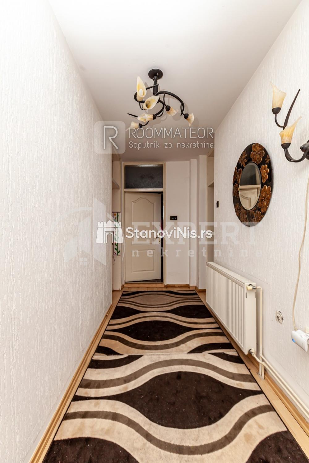 Slika 7 - Stan u zgradi, uknjižen, etažno grejanje, oglas ID p-08729