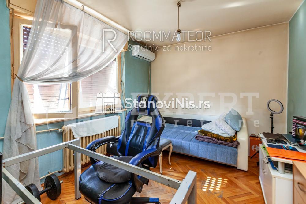 Slika 9 - Stan u zgradi, uknjižen, centralno grejanje, oglas ID p-08253