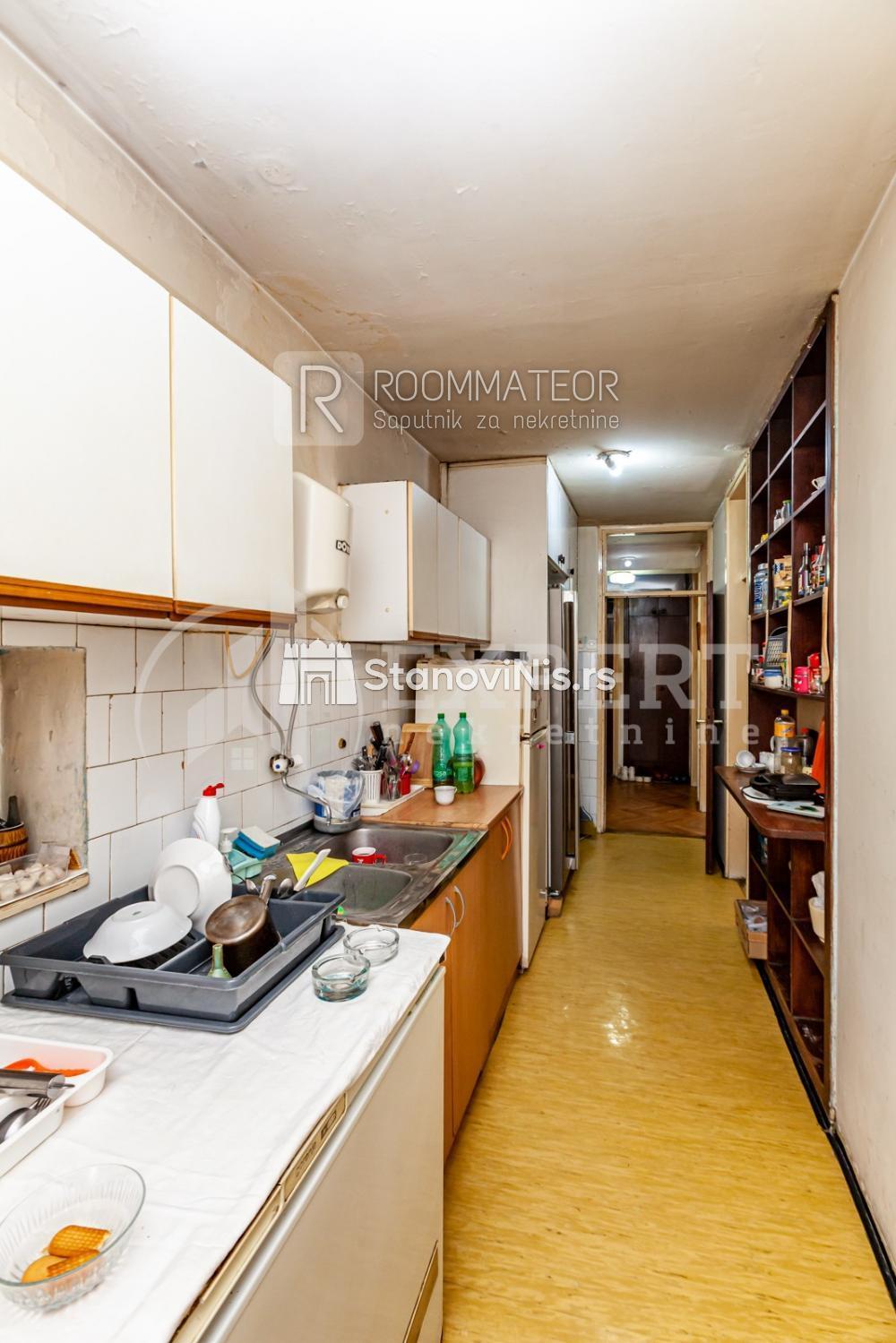 Slika 2 - Stan u zgradi, uknjižen, centralno grejanje, oglas ID p-08253