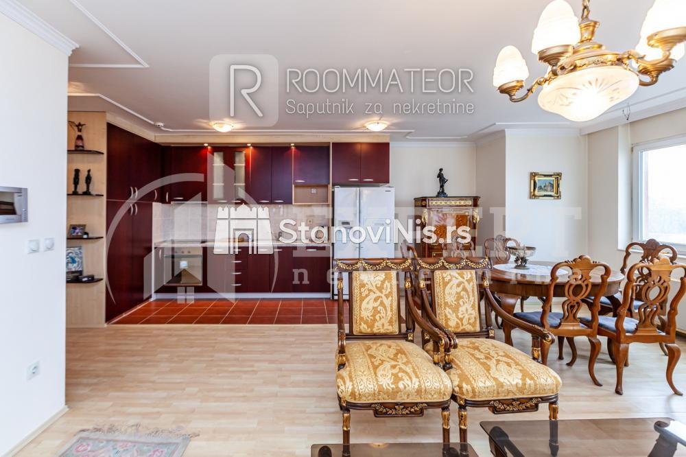 Slika 4 - Stan u zgradi, uknjižen, centralno grejanje, oglas ID p-08266