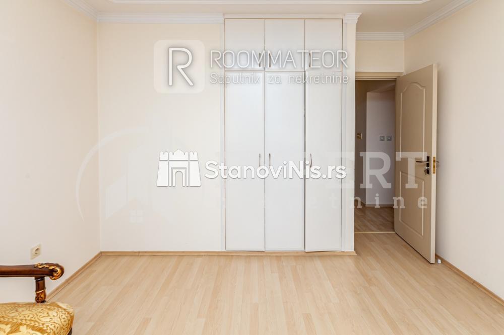 Slika 7 - Stan u zgradi, uknjižen, centralno grejanje, oglas ID p-08266