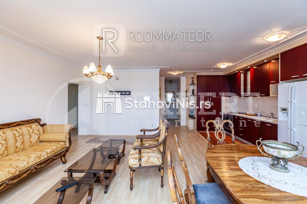 Slika 3 - Stan u zgradi, uknjižen, centralno grejanje, oglas ID p-08266