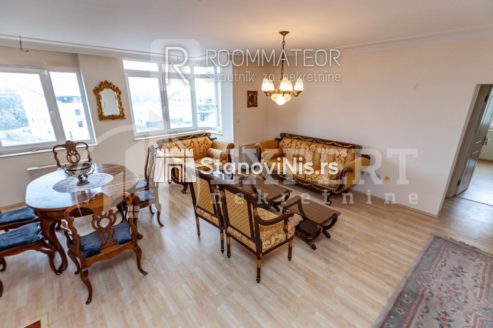 Slika 2 - Stan u zgradi, uknjižen, centralno grejanje, oglas ID p-08266