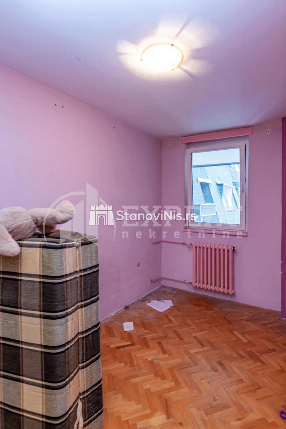 Slika 1 - Stan u zgradi, uknjižen, centralno grejanje, oglas ID p-08006