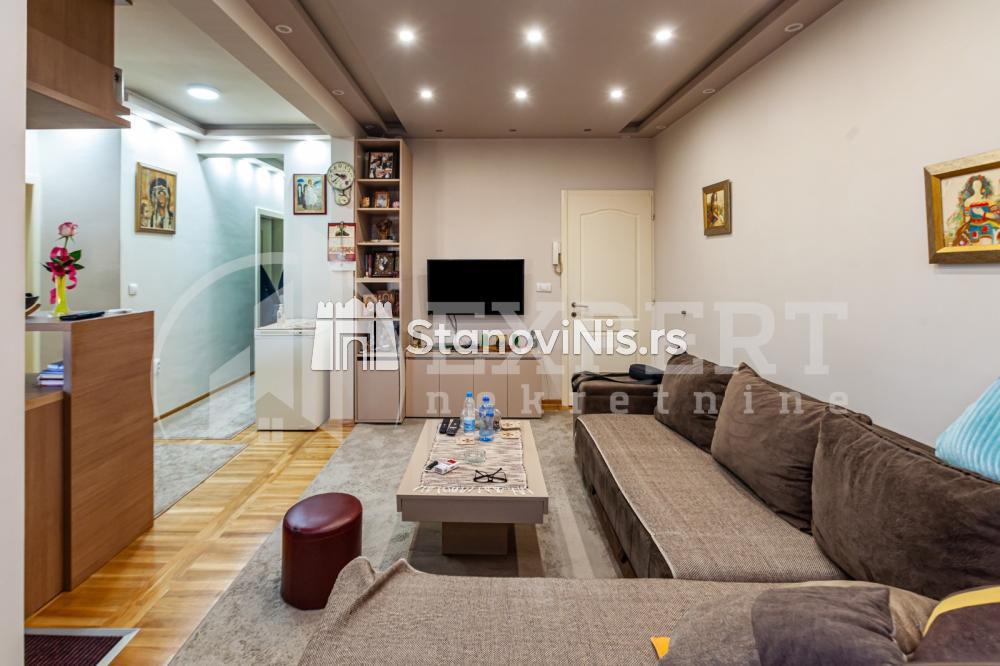 Slika 1 - Stan u zgradi, novogradnja, uknjižen, centralno grejanje, oglas ID p-07942