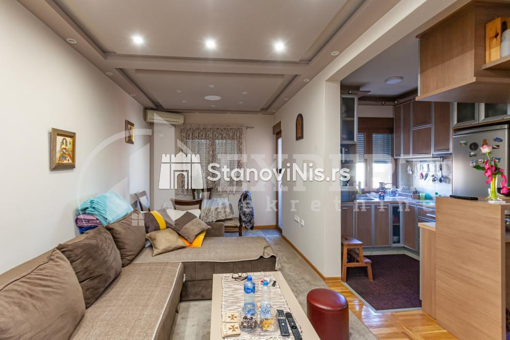 Slika 2 - Stan u zgradi, novogradnja, uknjižen, centralno grejanje, oglas ID p-07942