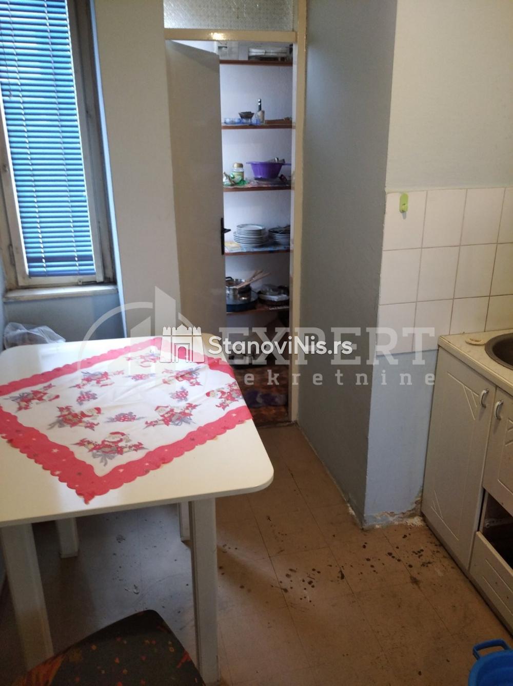 Slika 10 - Stan u zgradi, uknjižen, centralno grejanje, oglas ID p-07907