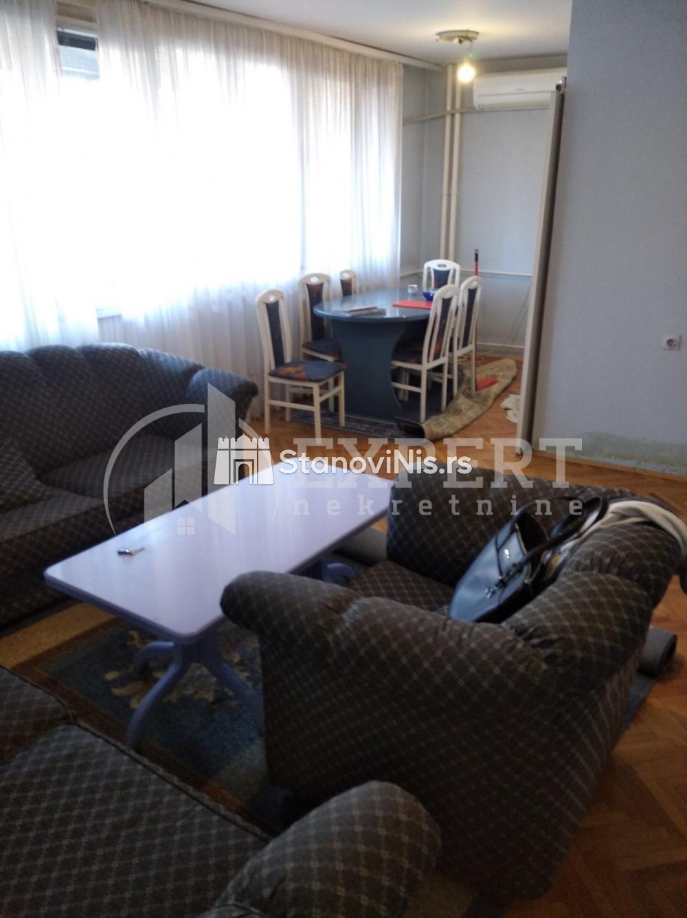 Slika 3 - Stan u zgradi, uknjižen, centralno grejanje, oglas ID p-07907