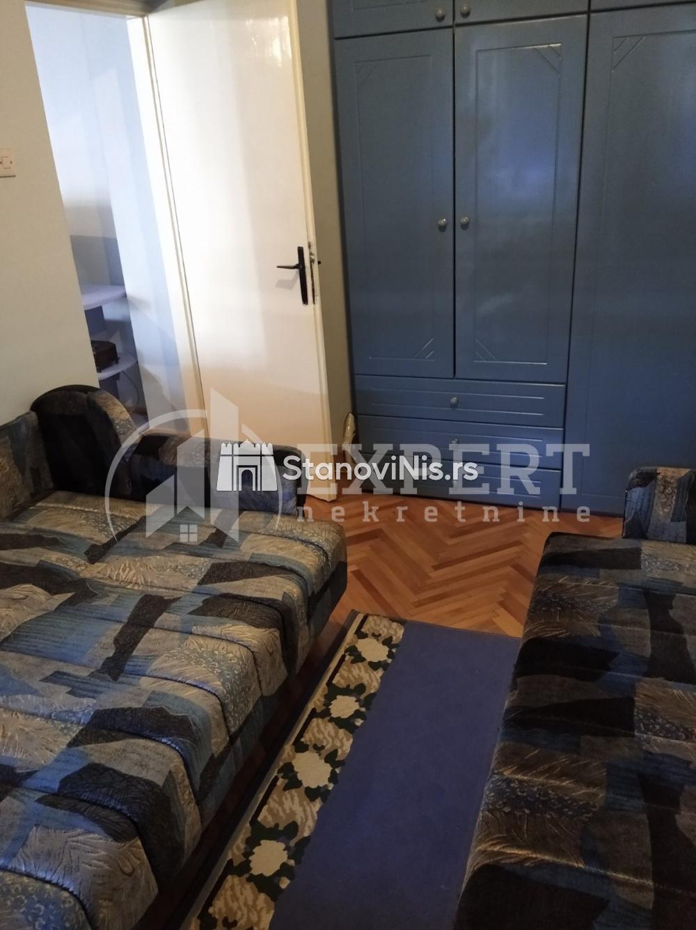 Slika 2 - Stan u zgradi, uknjižen, centralno grejanje, oglas ID p-07907