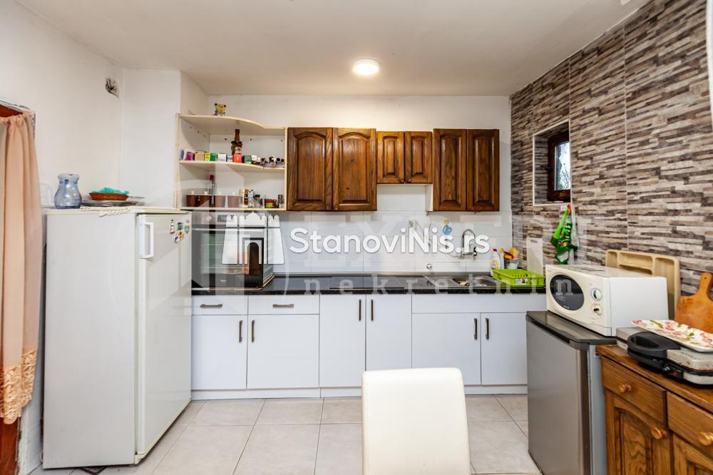 Slika 5 - Stan u zgradi, grejanje na struju, oglas ID p-07778