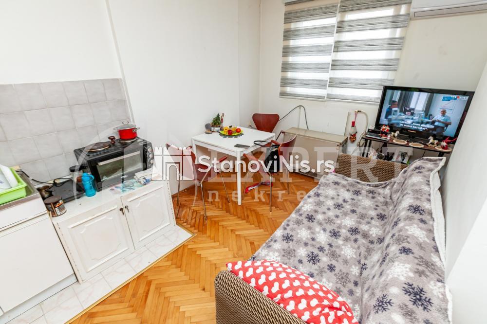 Slika 1 - Stan u zgradi, oglas ID p-07604