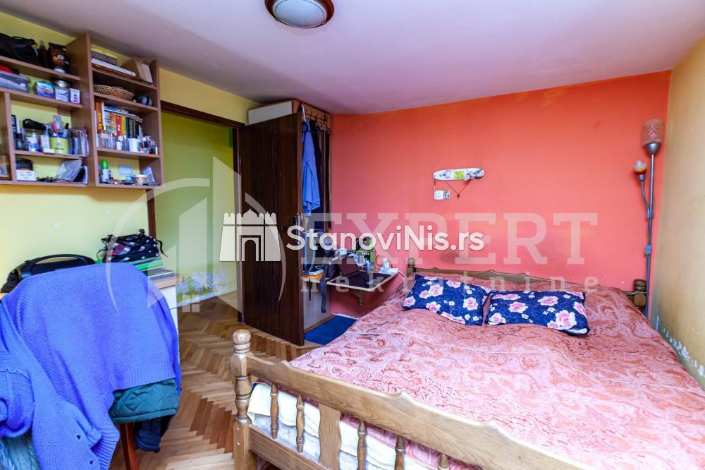 Slika 8 - Stan u zgradi, uknjižen, grejanje na struju, oglas ID p-07561