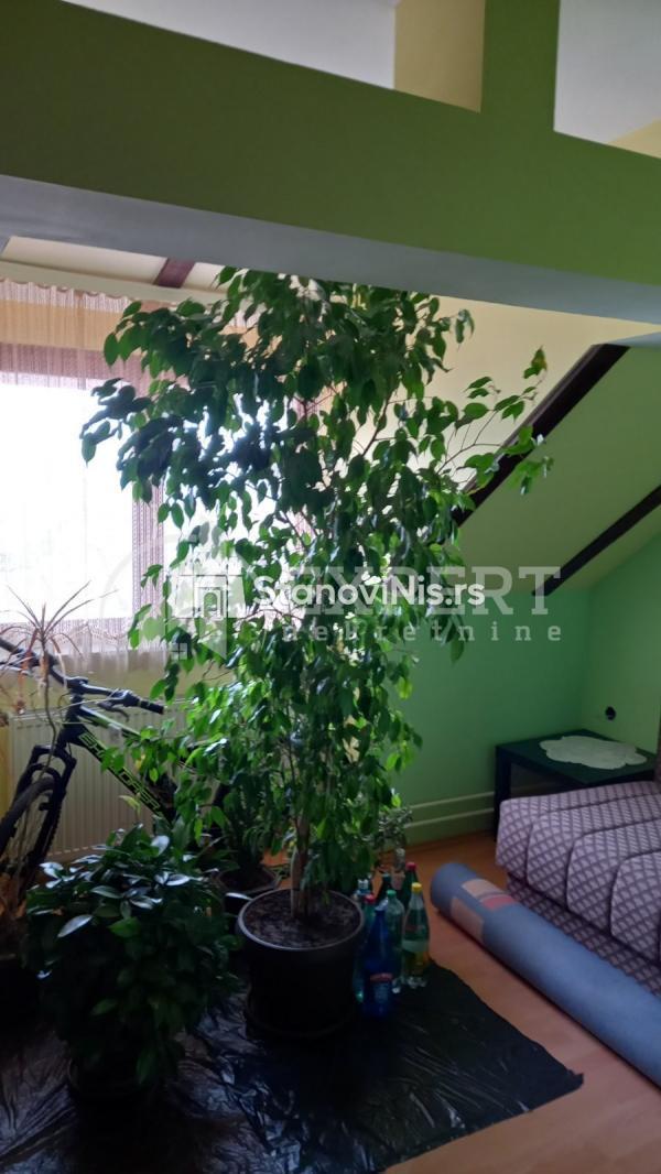 Slika 6 - Stan u zgradi, uknjižen, etažno grejanje, oglas ID p-07383