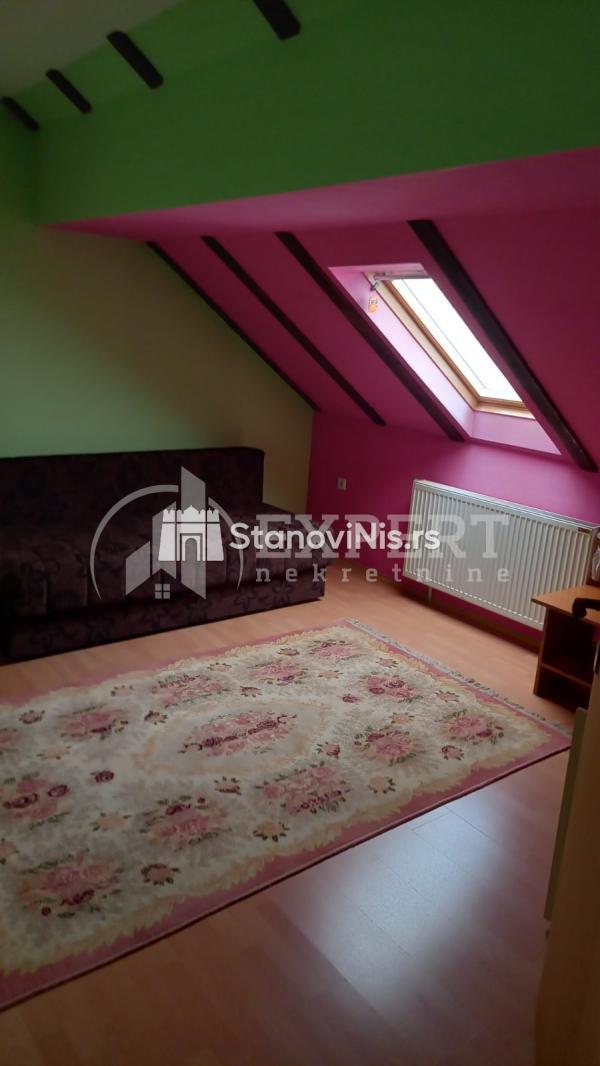 Slika 4 - Stan u zgradi, uknjižen, etažno grejanje, oglas ID p-07383