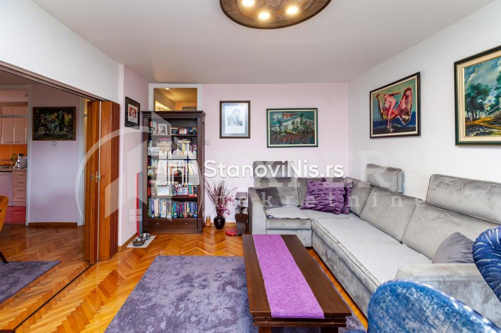 Glavna slika -Stan u zgradi, uknjižen, centralno grejanje, oglas ID p-06884