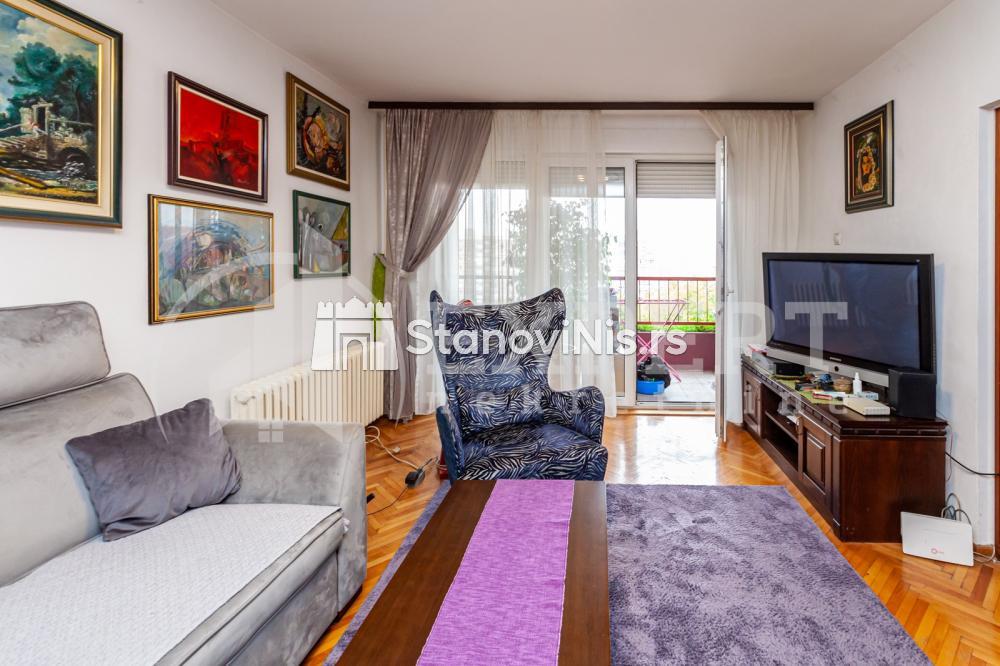 Slika 2 - Stan u zgradi, uknjižen, centralno grejanje, oglas ID p-06884