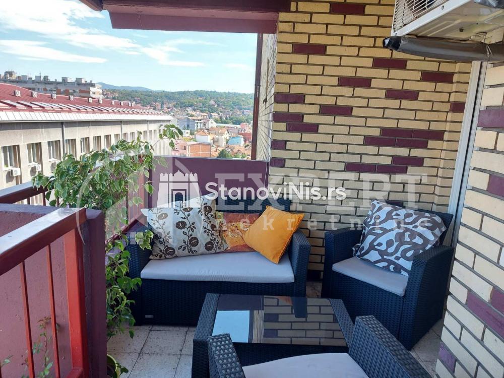 Slika 6 - Stan u zgradi, uknjižen, centralno grejanje, oglas ID p-06884