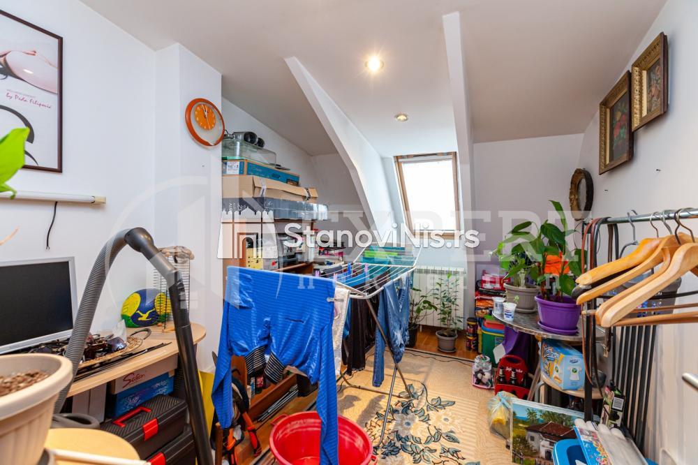 Slika 11 - Stan u zgradi, uknjižen, centralno grejanje, oglas ID p-06804