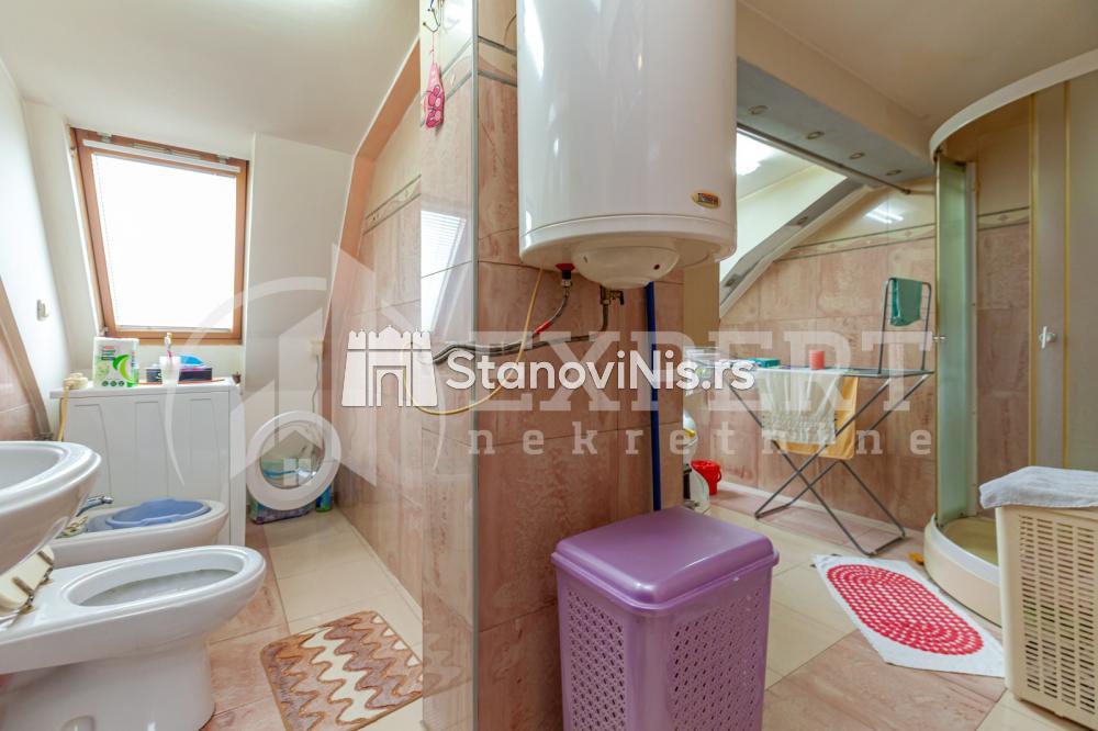 Slika 5 - Stan u zgradi, uknjižen, centralno grejanje, oglas ID p-06804