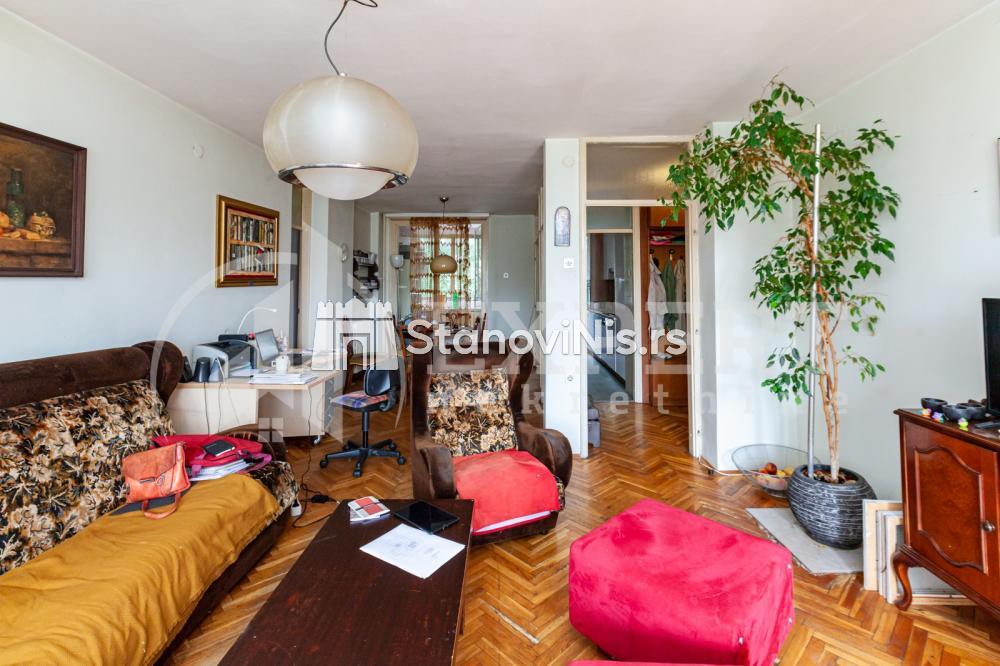 Slika 2 - Stan u zgradi, uknjižen, centralno grejanje, oglas ID p-06507