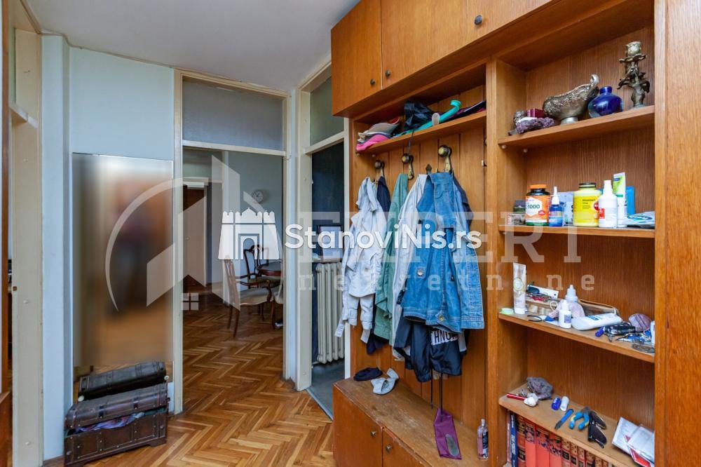 Slika 3 - Stan u zgradi, uknjižen, centralno grejanje, oglas ID p-06507