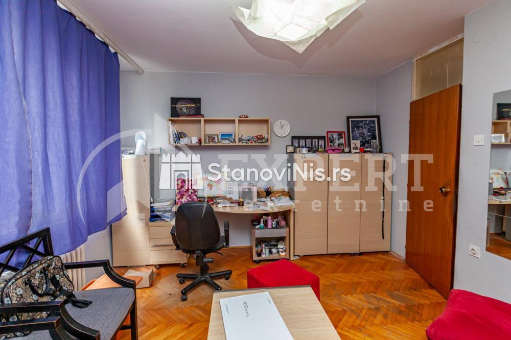 Slika 7 - Stan u zgradi, uknjižen, centralno grejanje, oglas ID p-06507
