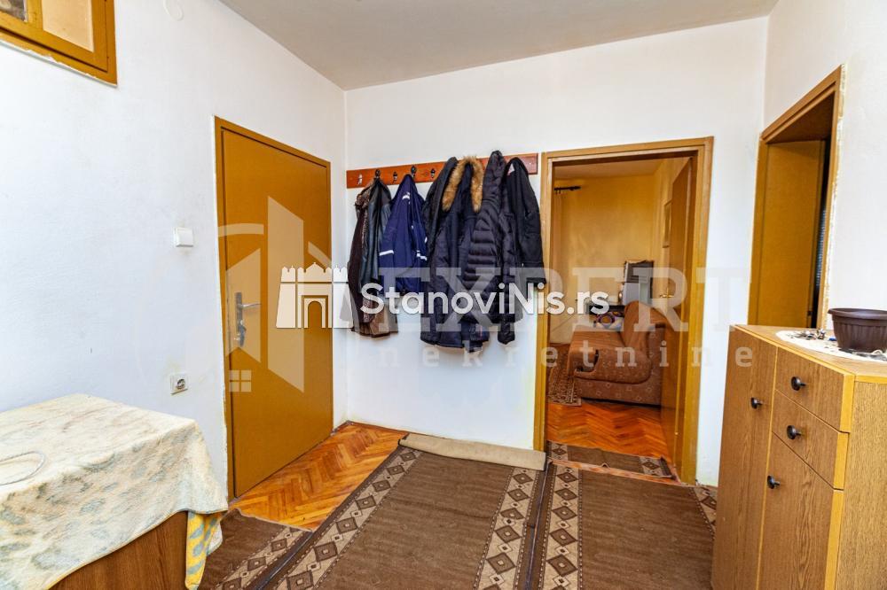 Slika 1 - Stan u zgradi, uknjižen, grejanje na struju, oglas ID p-06469