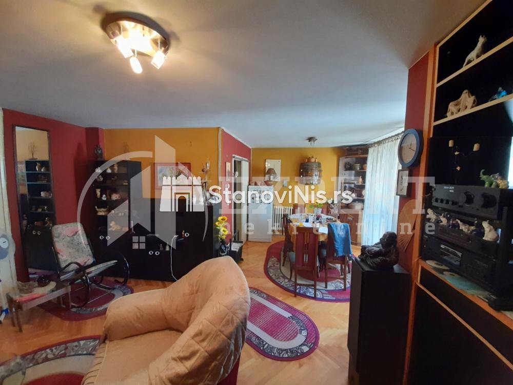 Slika 2 - Stan u zgradi, oglas ID p-06367