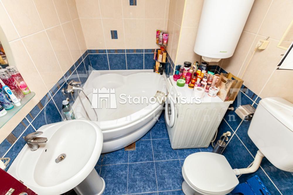 Slika 9 - Stan u zgradi, uknjižen, centralno grejanje, oglas ID p-06061