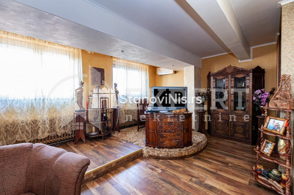 Slika 3 - Stan u zgradi, uknjižen, centralno grejanje, oglas ID p-06061