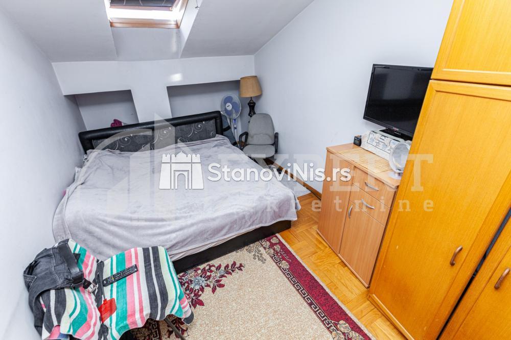 Slika 4 - Stan u zgradi, novogradnja, uknjižen, centralno grejanje, oglas ID p-06096