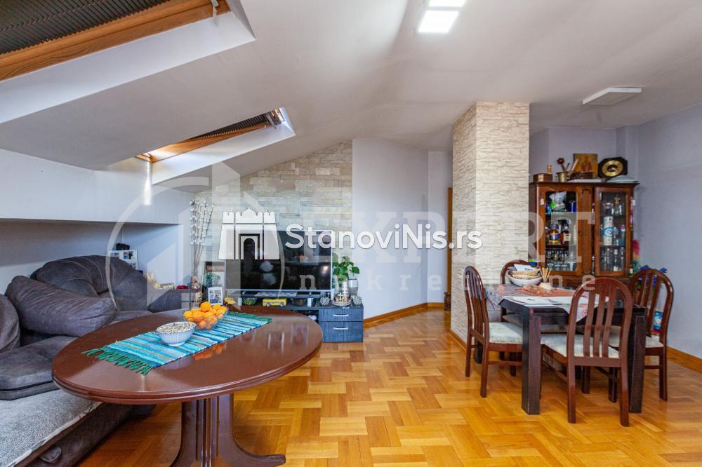 Slika 8 - Stan u zgradi, novogradnja, uknjižen, centralno grejanje, oglas ID p-06096