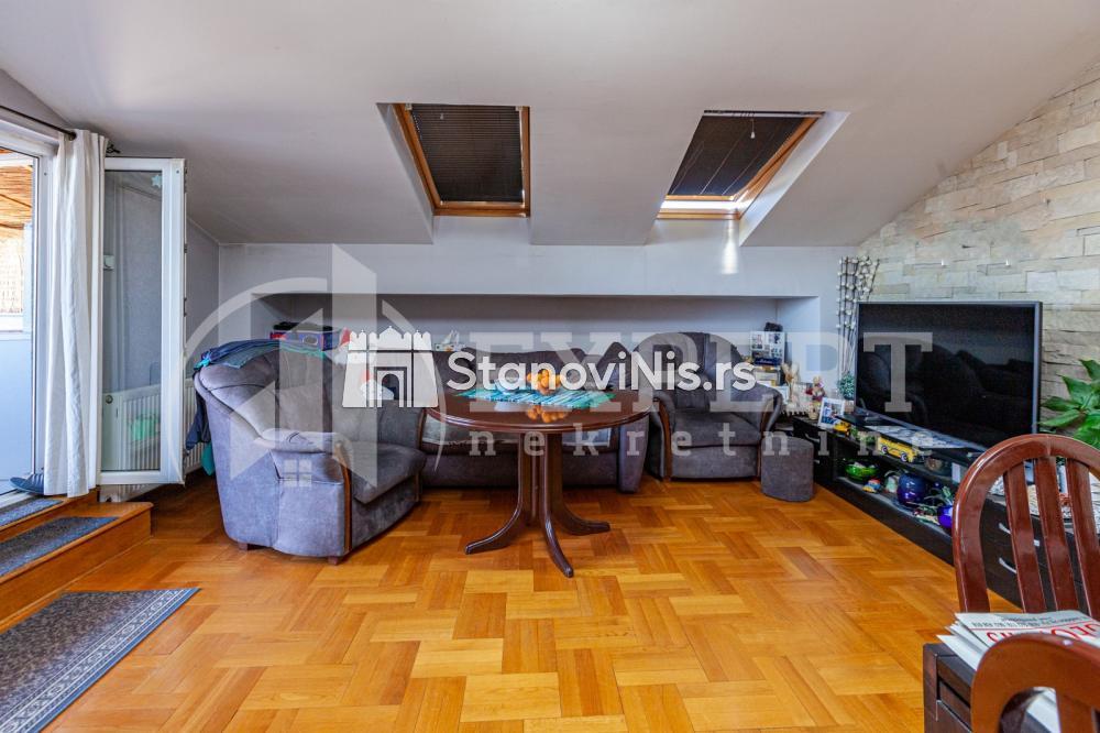 Slika 5 - Stan u zgradi, novogradnja, uknjižen, centralno grejanje, oglas ID p-06096