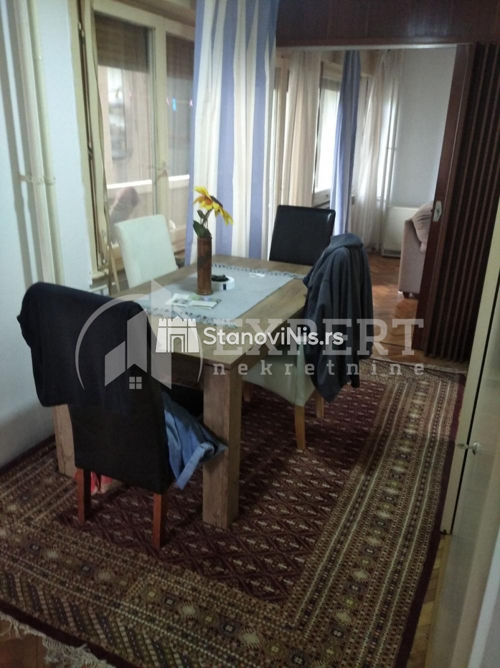 Slika 8 - Stan u zgradi, uknjižen, centralno grejanje, oglas ID p-05893